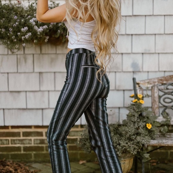 Brandy Melville Pants - Brandy Melville Germany Black Tilden Pants
